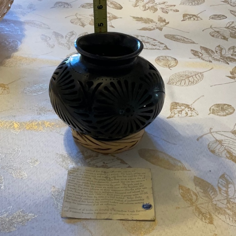 DONA ROSA Mexican Pottery Vintage from 1964 World’s Fair! - Picture 2 of 3